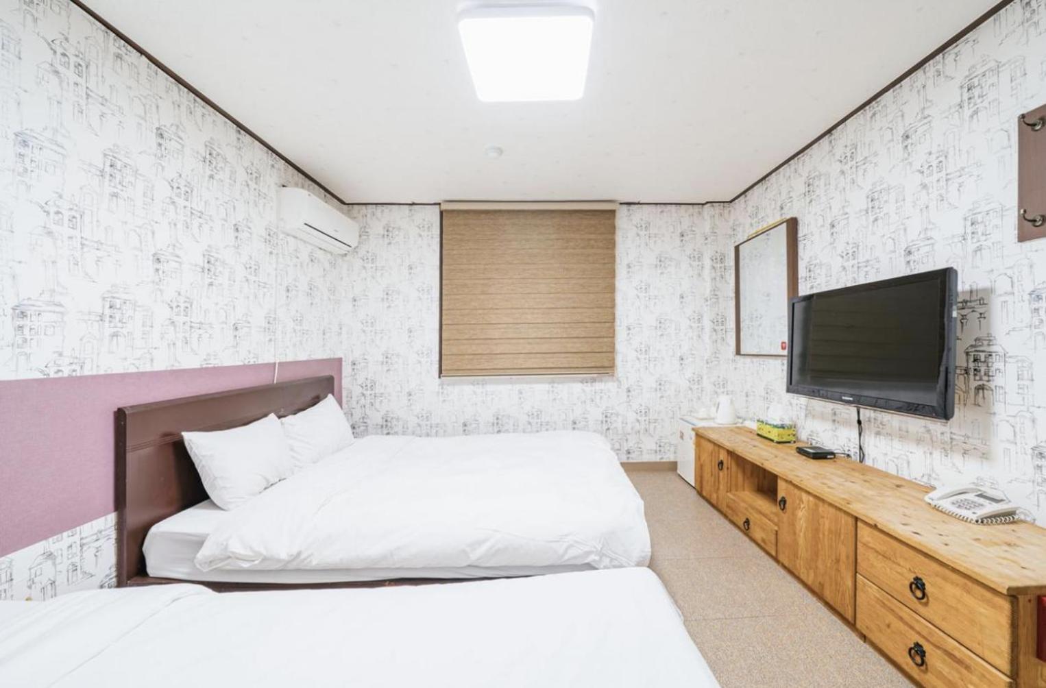 Manhattan Hotel Jeju Extérieur photo