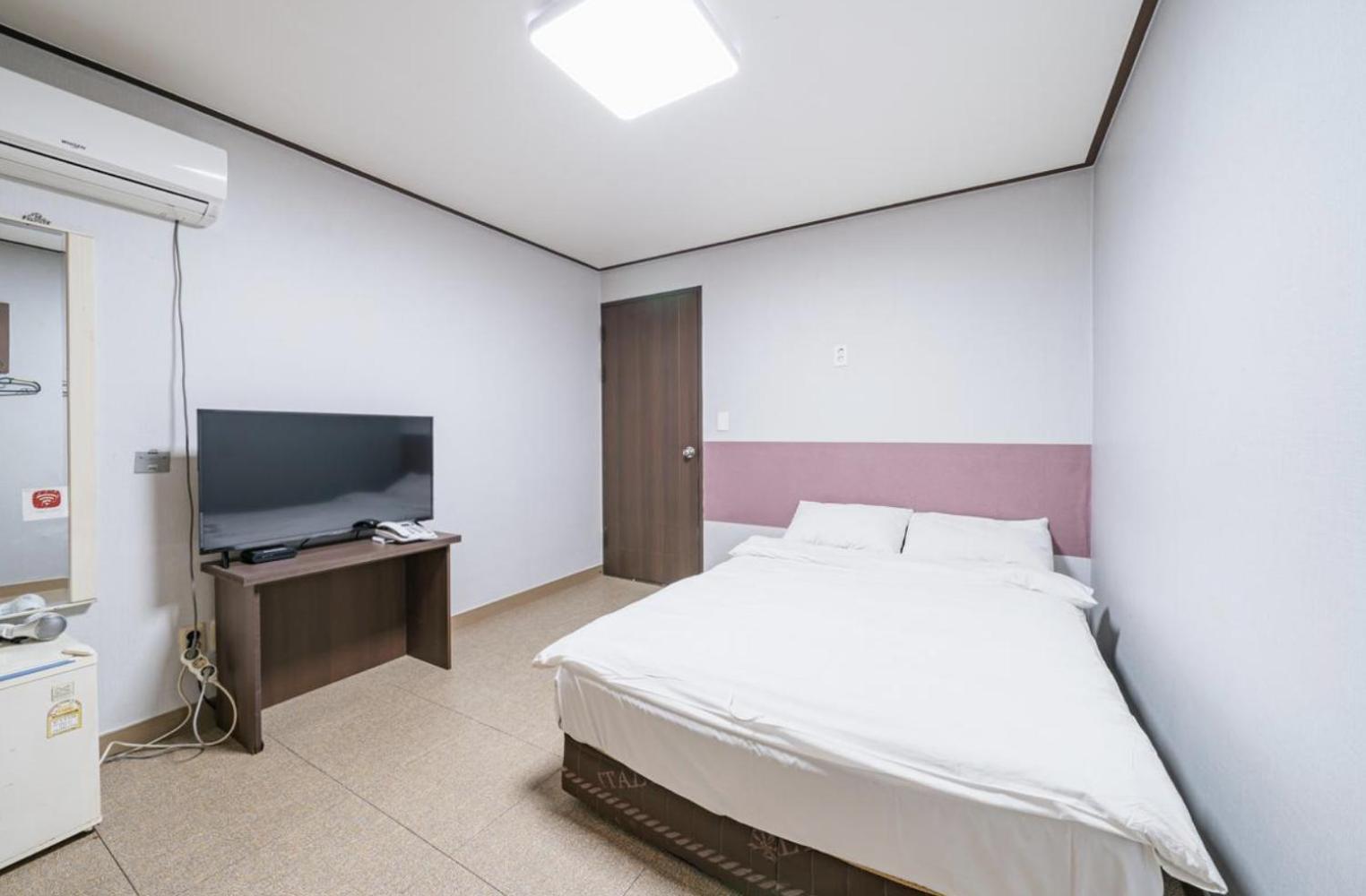 Manhattan Hotel Jeju Extérieur photo