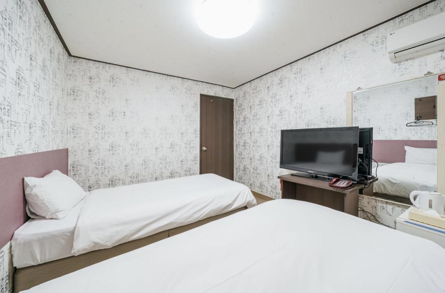 Manhattan Hotel Jeju Extérieur photo