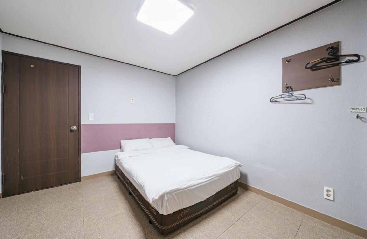 Manhattan Hotel Jeju Extérieur photo