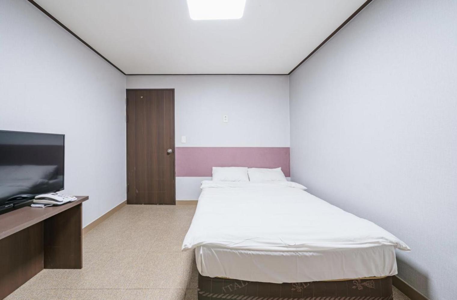 Manhattan Hotel Jeju Extérieur photo