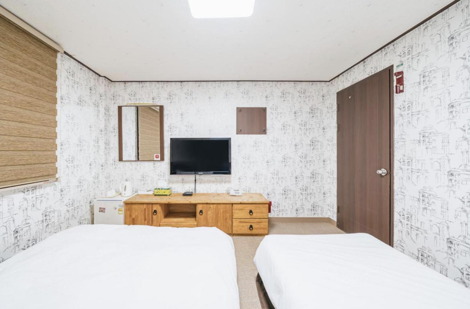 Manhattan Hotel Jeju Extérieur photo