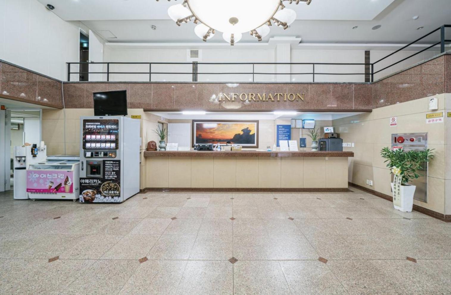 Manhattan Hotel Jeju Extérieur photo