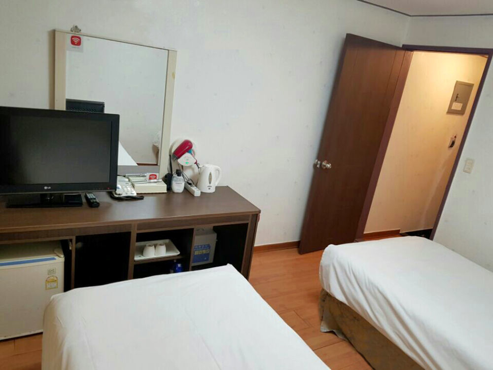 Manhattan Hotel Jeju Extérieur photo